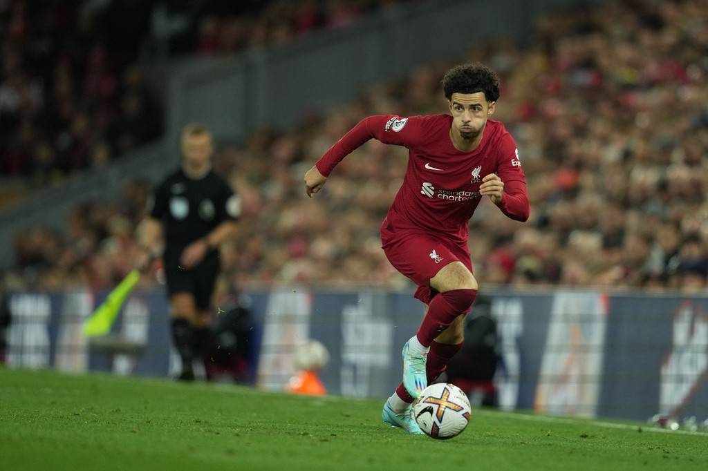 2025年金球奖：梅西、C罗、姆巴佩三巨头争霸解析